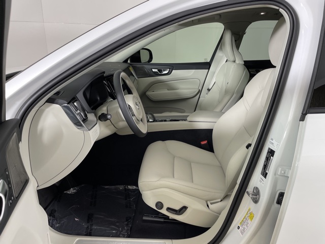 2024 Volvo XC60 Recharge T8 Plus photo 4