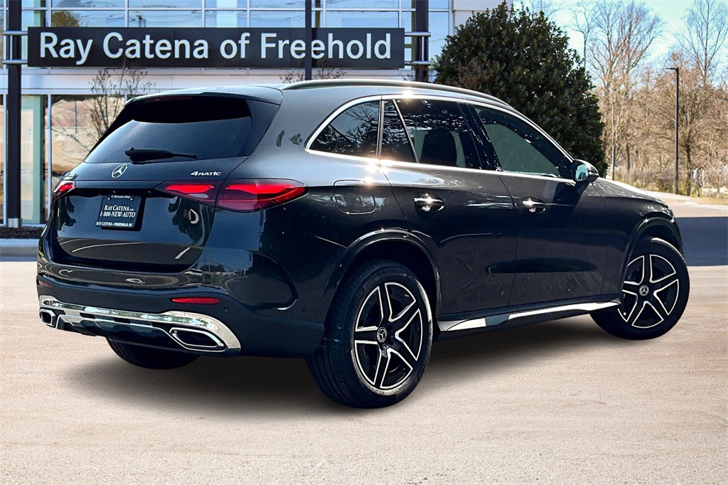 2025 Mercedes Benz GLC 300 4MATIC photo 2