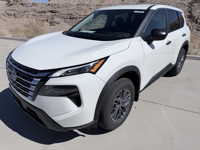 2026 Nissan Rogue S's photo