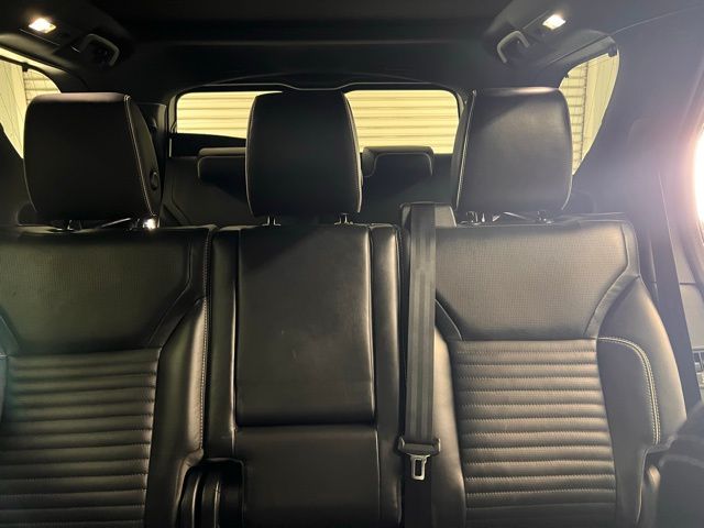 2020 Land Rover Discovery HSE Luxury photo 11