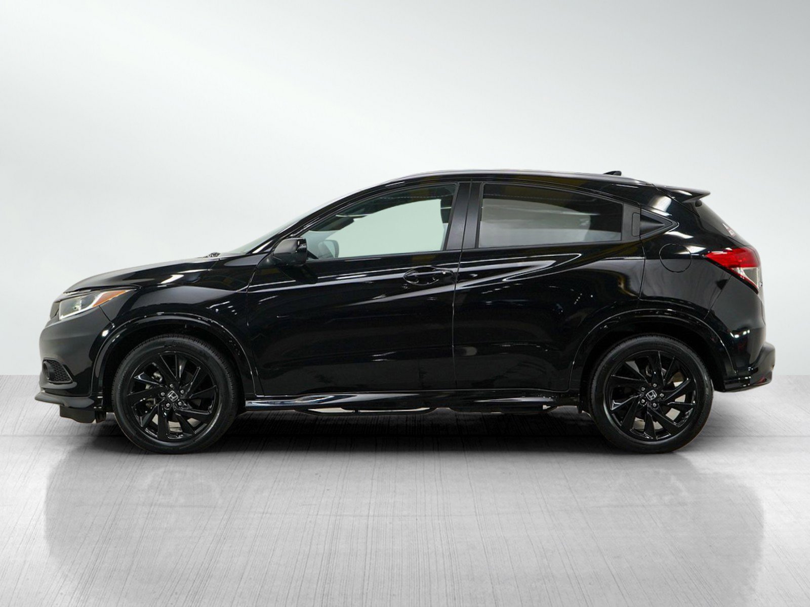 Used 2022 Honda HR-V Sport with VIN 3CZRU6H13NM735419 for sale in Burnsville, Minnesota