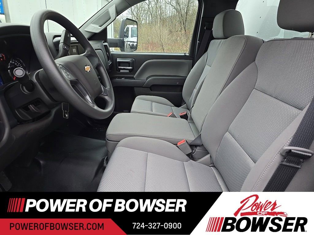2024 Chevrolet Silverado 5500HD Work Truck photo 4