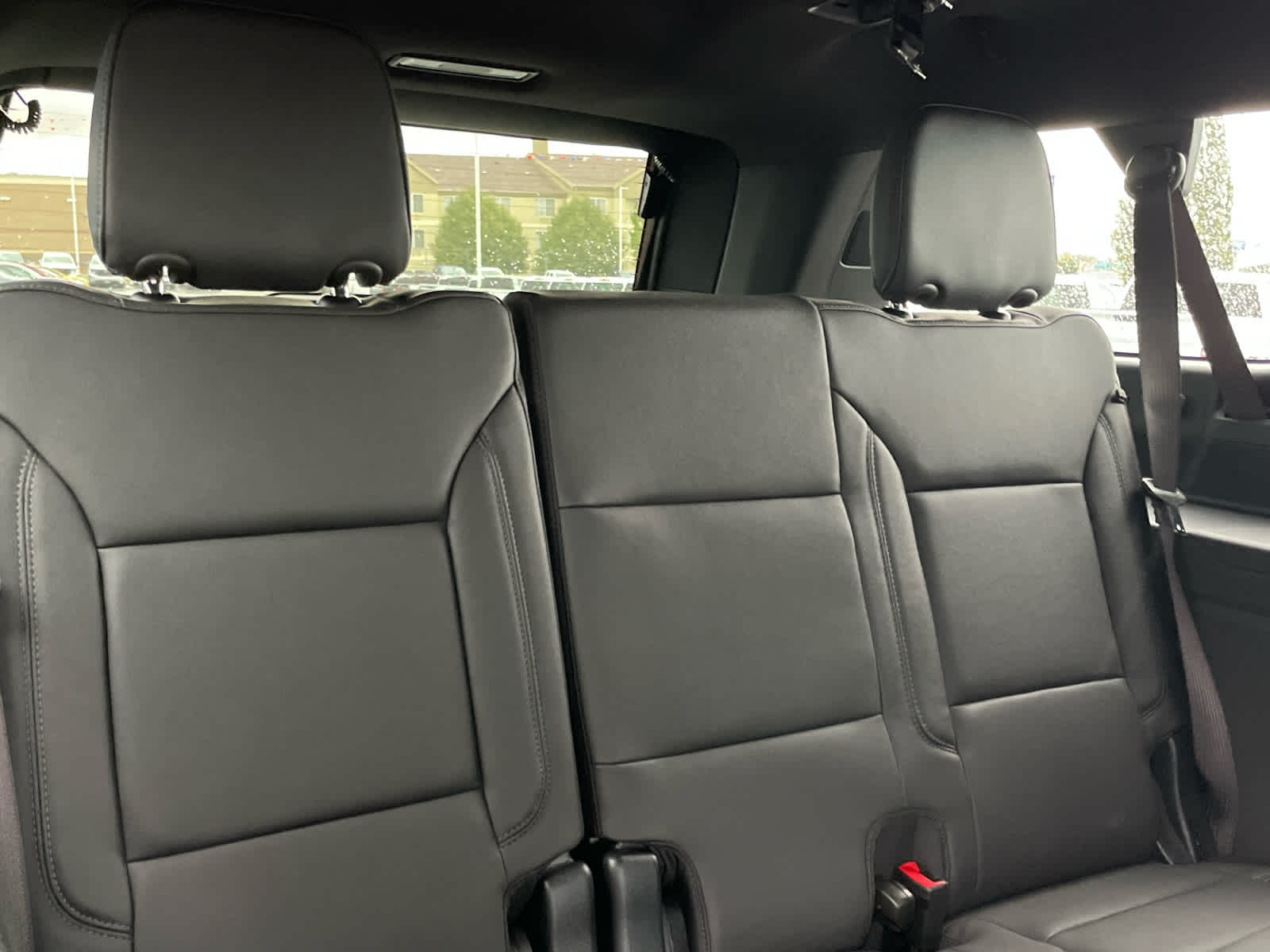2026 Chevrolet Suburban Z71 photo 40