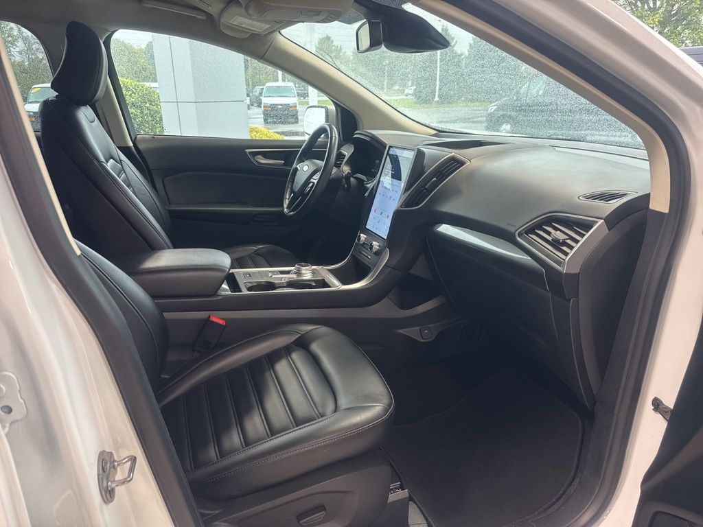 2023 Ford Edge SEL photo 35