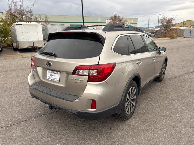 2017 Subaru Outback Limited photo 3