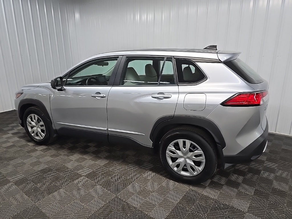 2022 Toyota Corolla Cross L photo 4