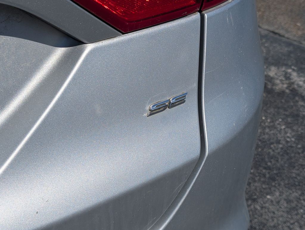 2015 Ford Fusion SE photo 16