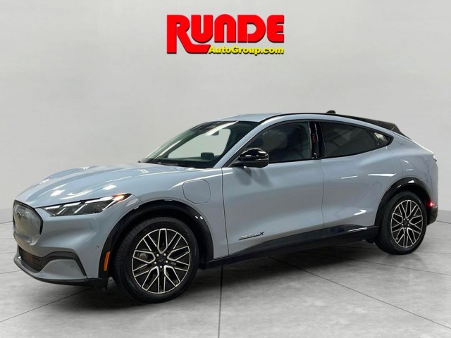 2024 Ford Mustang Mach-E Premium AWD's photo