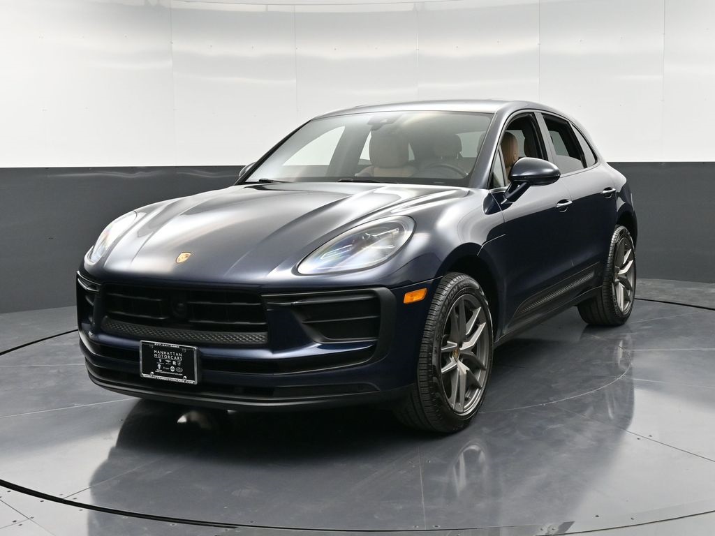 2023 Porsche Macan T's photo
