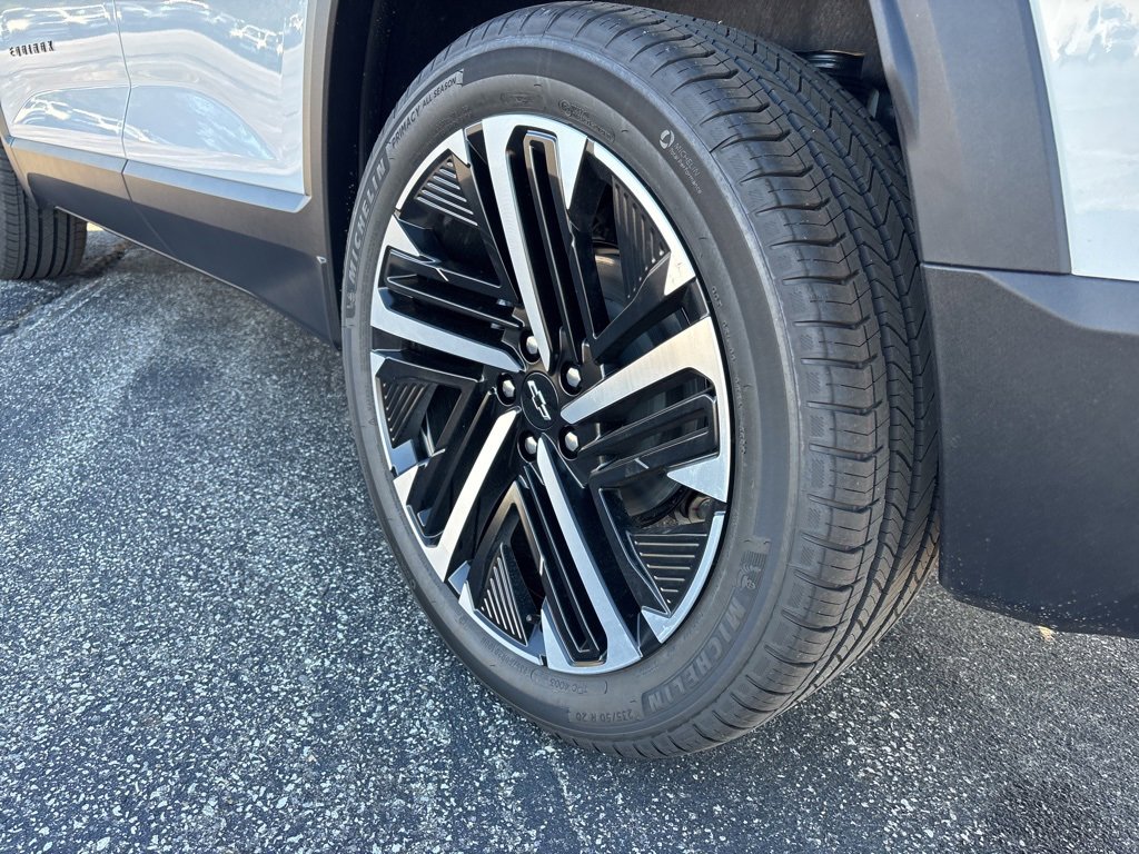 2026 Chevrolet Equinox RS photo 3