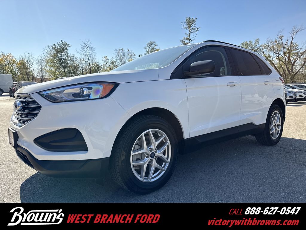 2022 Ford Edge SE's photo
