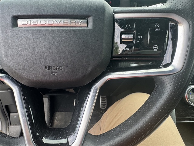 2022 Land Rover Discovery Sport SE R-Dynamic photo 18