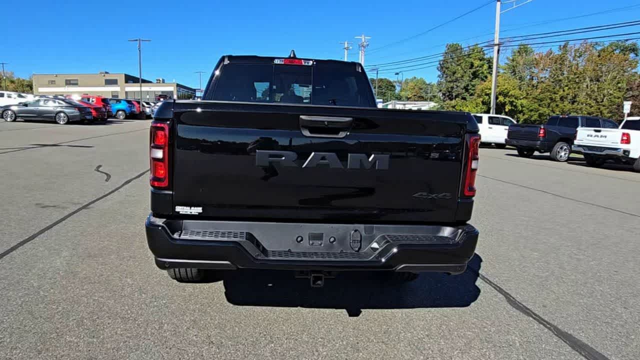2025 Ram 1500 Tradesman photo 4
