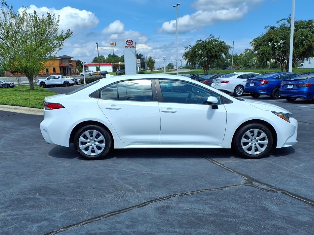 2024 Toyota Corolla LE photo 7