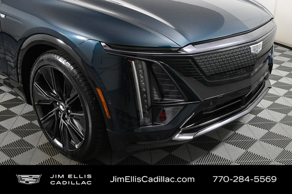 2024 Cadillac Lyriq Sport photo 35