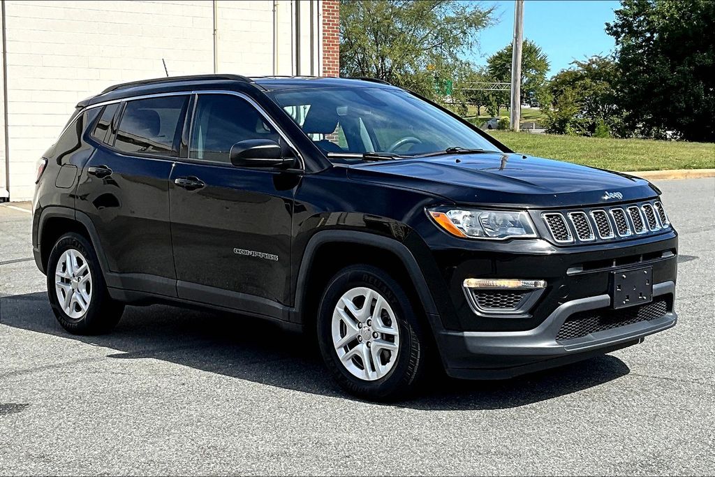 2019 Jeep Compass Sport photo 2