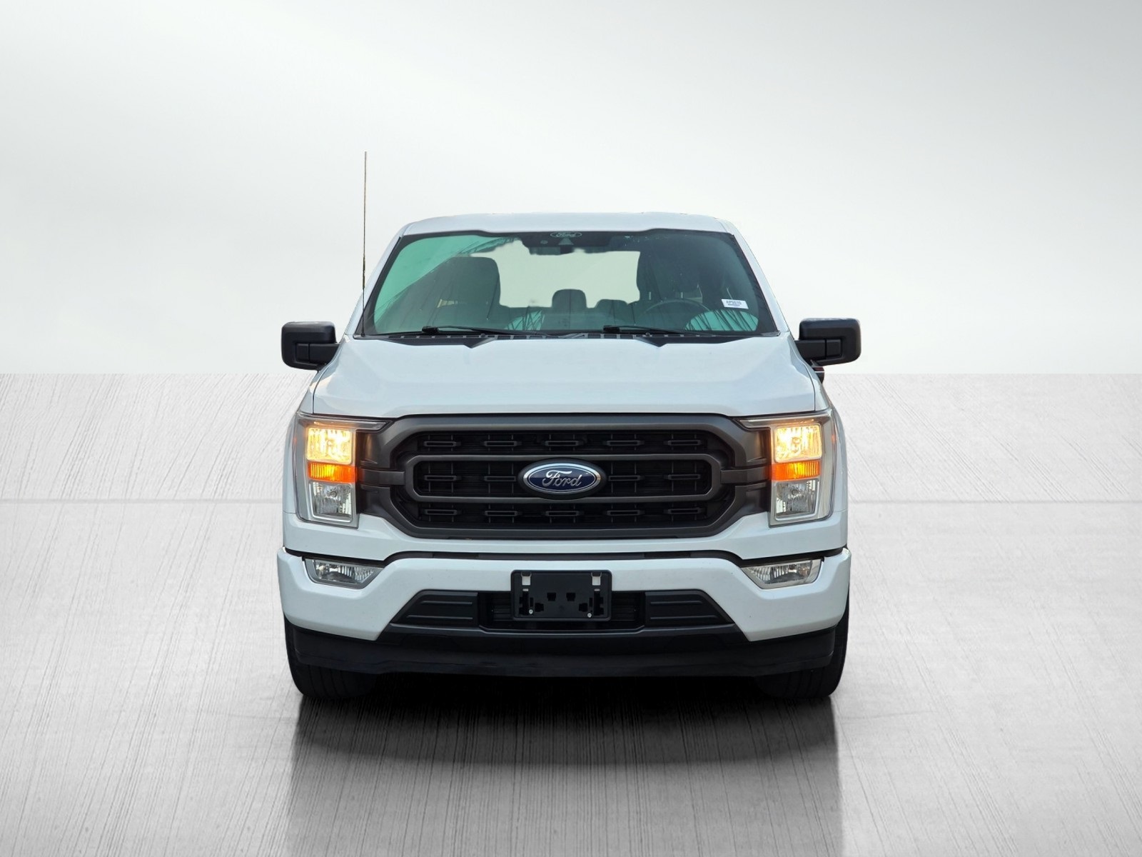2022 Ford F-150 XLT photo 2
