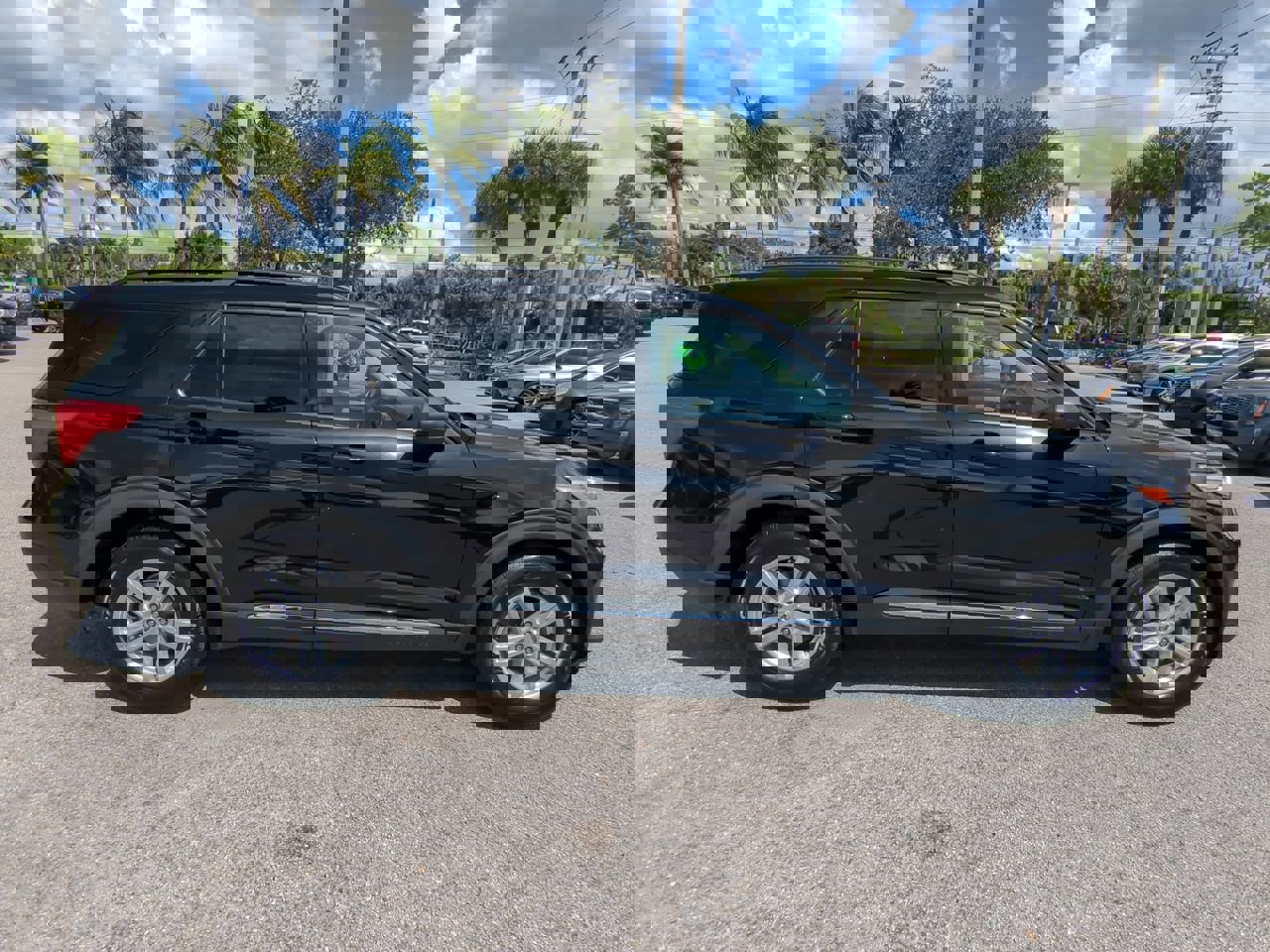 2022 Ford Explorer XLT photo 4