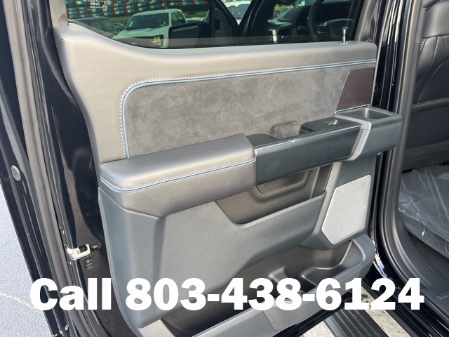 2025 Ford F-150 Platinum photo 12
