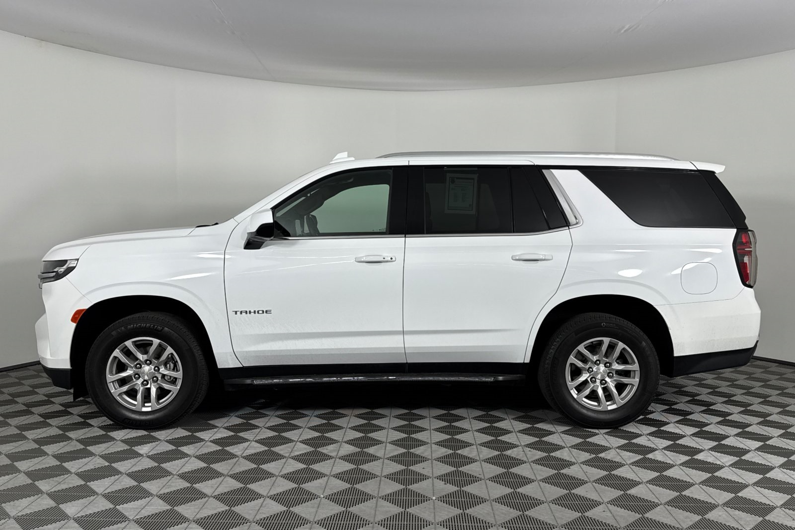 2023 Chevrolet Tahoe LT photo 6