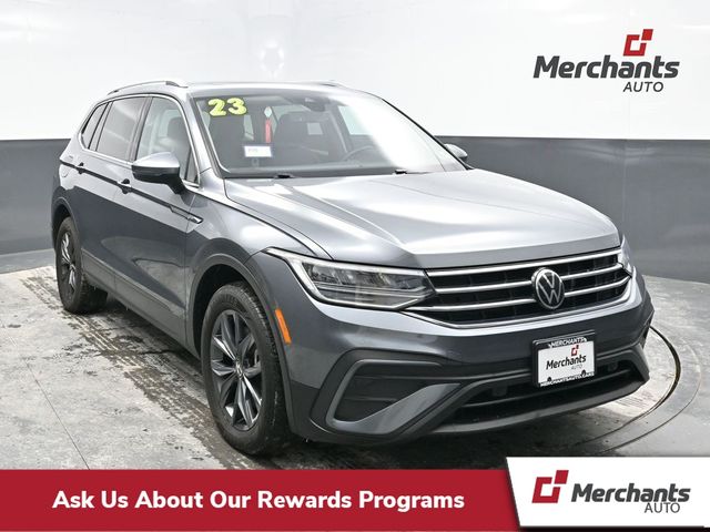 2023 Volkswagen Tiguan SE's photo