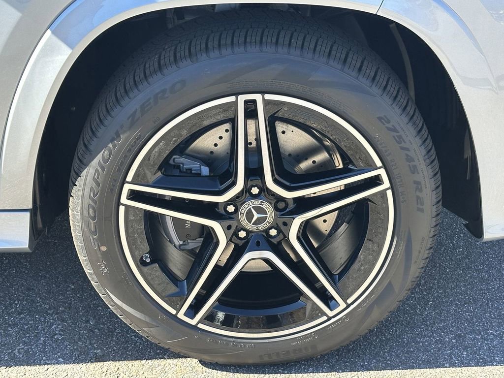 2025 Mercedes Benz GLS 450 4MATIC photo 14