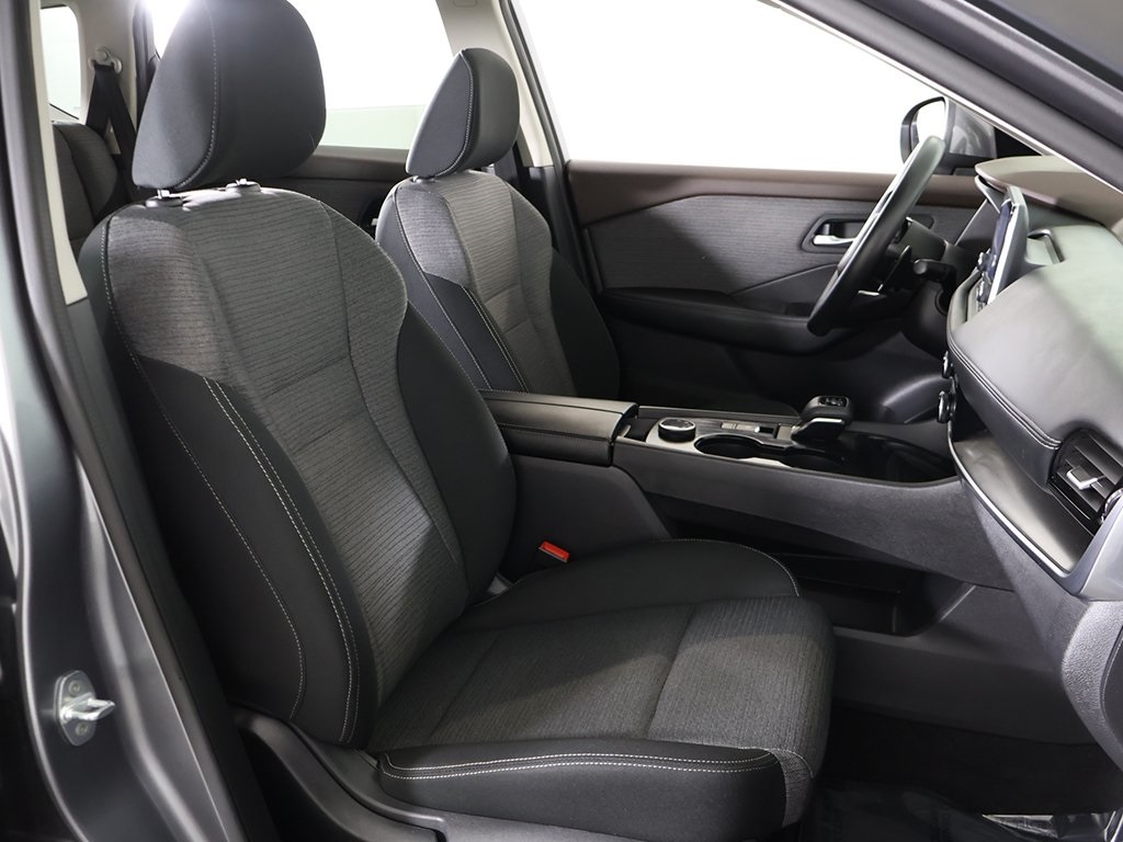 2022 Nissan Rogue SV photo 24