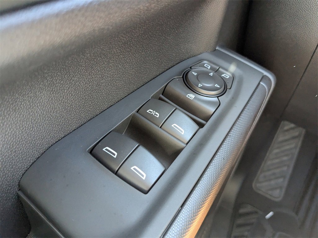 2025 Chevrolet Silverado 1500 Custom photo 14
