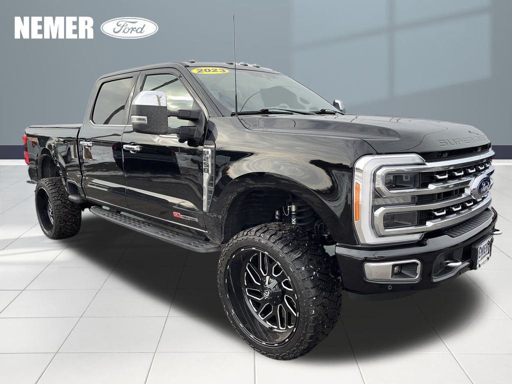 2023 Ford F-250 Super Duty Platinum's photo