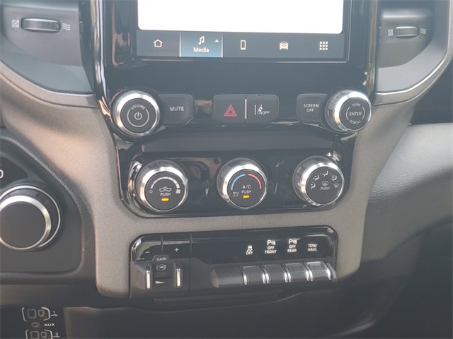 2025 Ram 1500 Tradesman photo 24