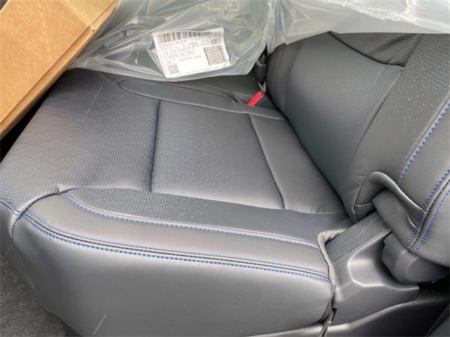 2025 Toyota Tundra Platinum CrewMax photo 7