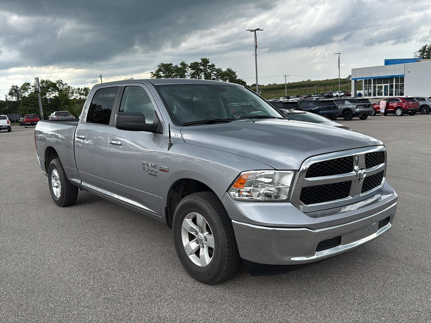 2021 Ram 1500 Classic SLT photo 3