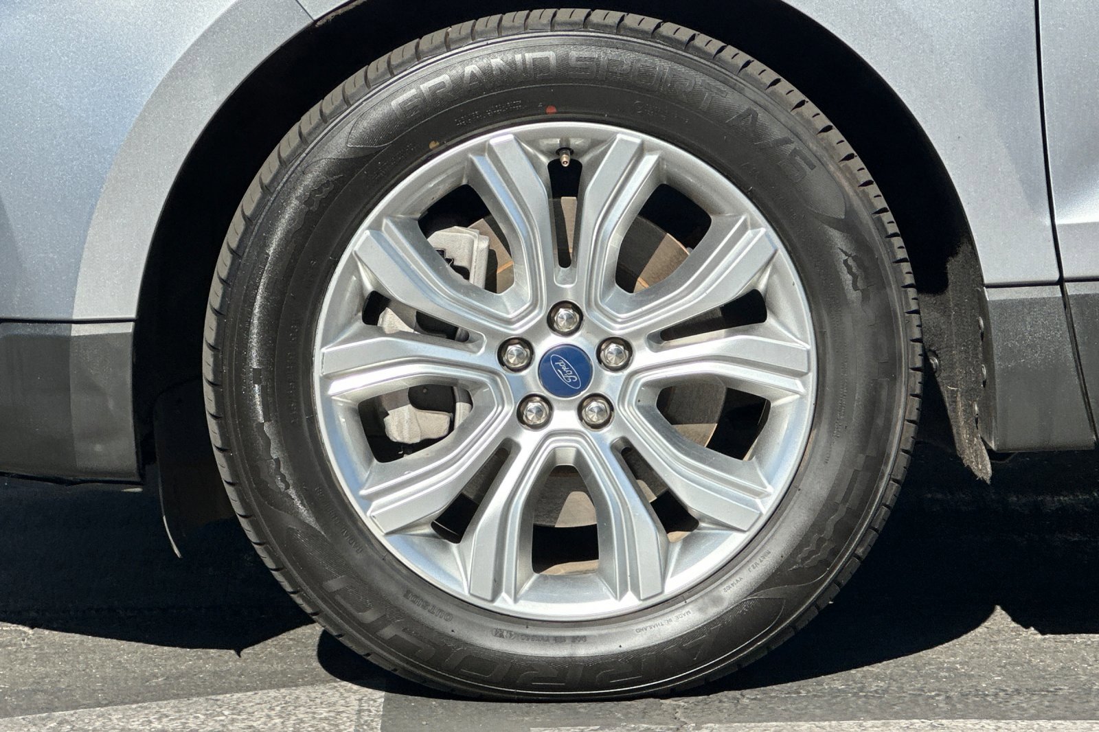 2022 Ford Edge Titanium photo 25