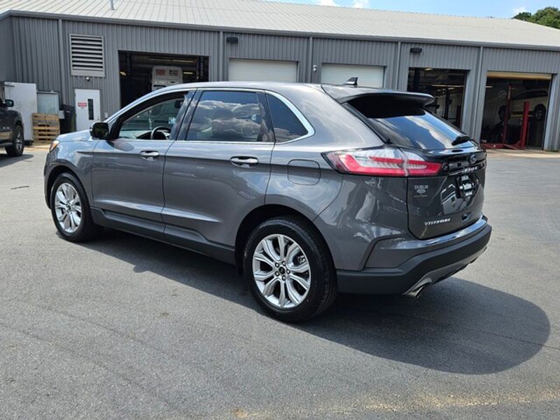 2024 Ford Edge Titanium photo 9