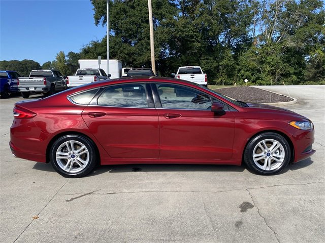 2018 Ford Fusion SE photo 3