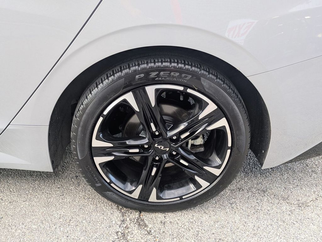 2024 Kia K5 GT-Line photo 25