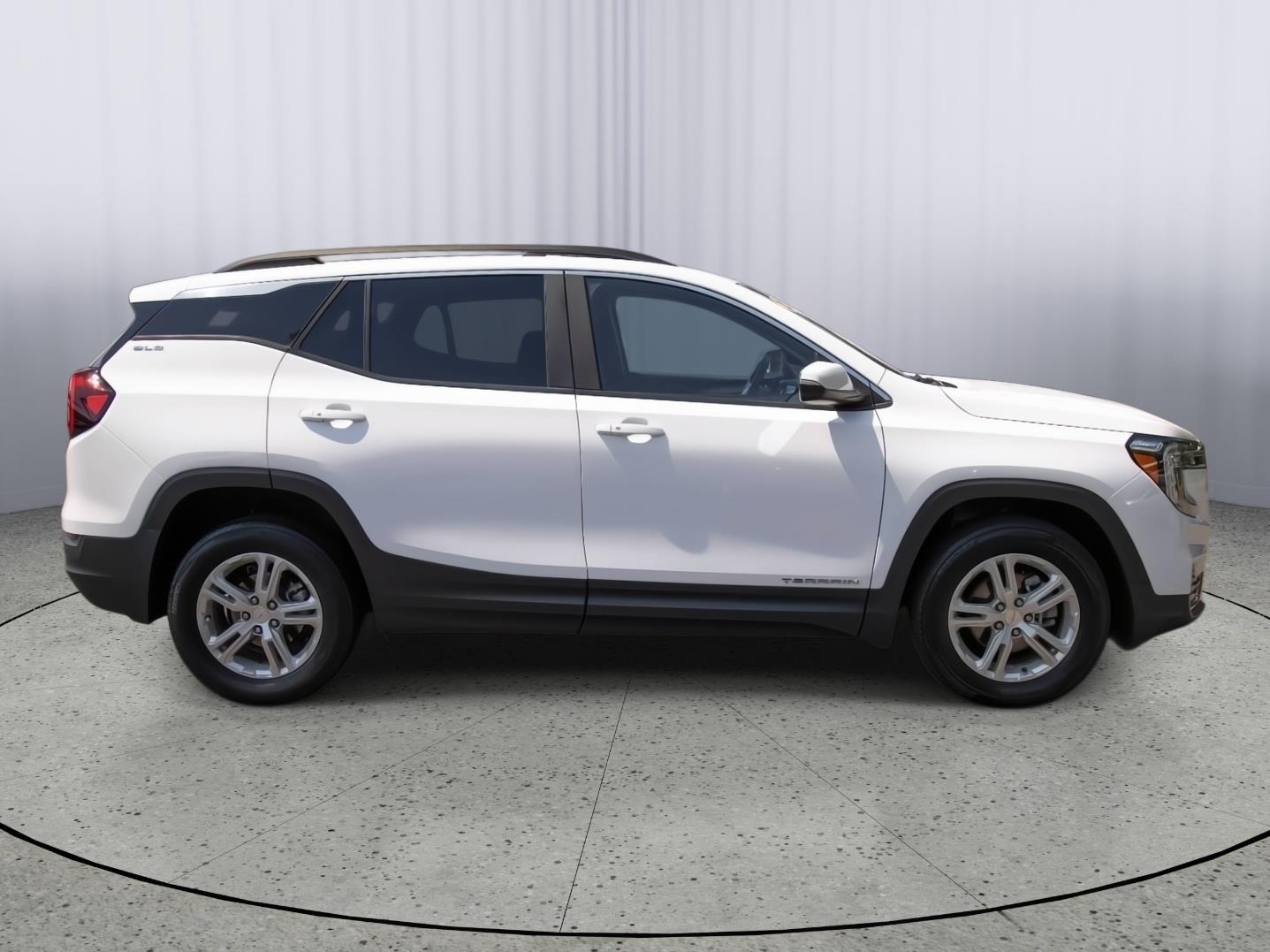 2022 Gmc Terrain SLE photo 23