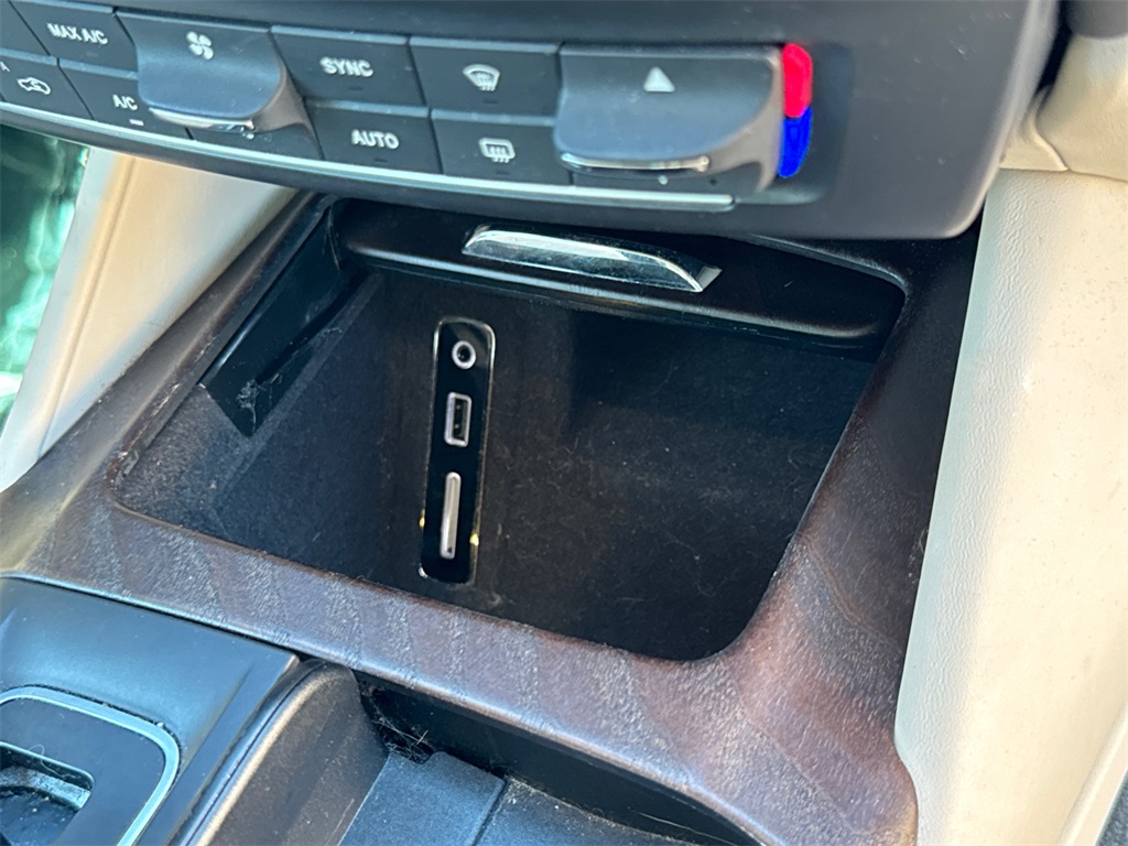 2018 Maserati Levante Base photo 17