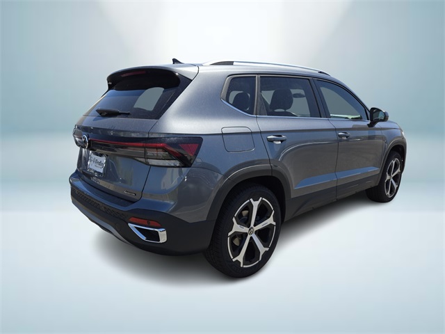2025 Volkswagen Taos SEL photo 3