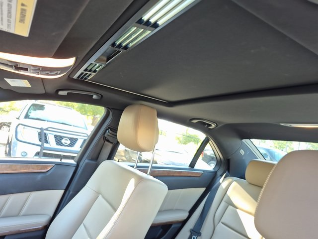 2012 Mercedes Benz E 350 photo 7