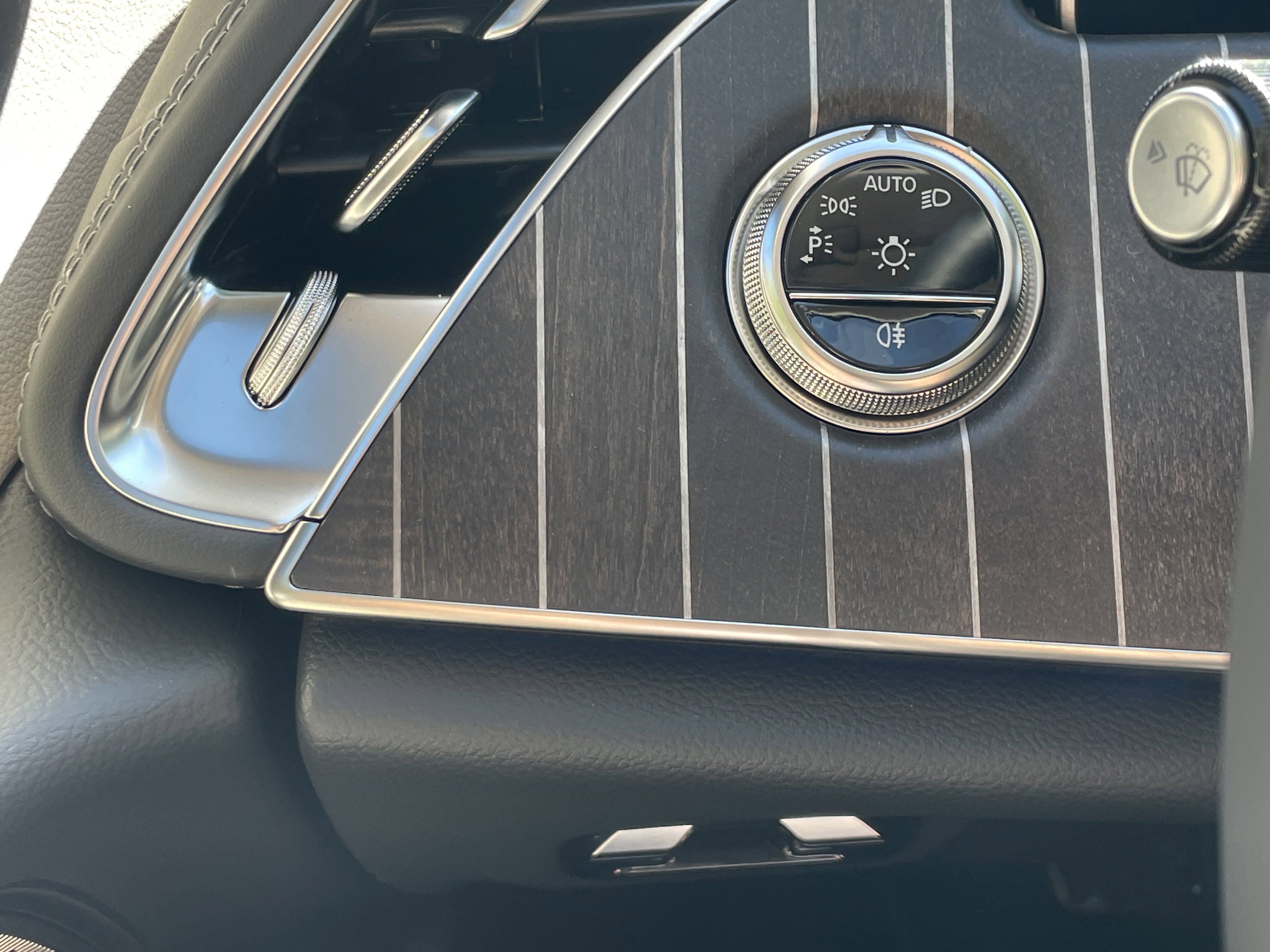 2026 Mercedes Benz E 450 4MATIC All-Terrain photo 3
