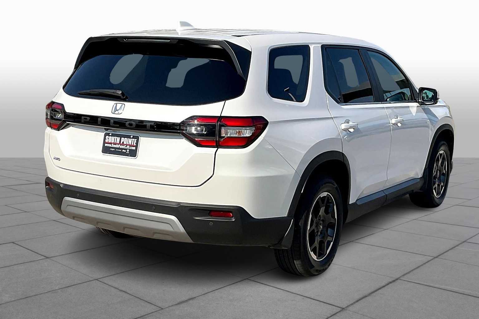 2025 Honda Pilot EX-L photo 12