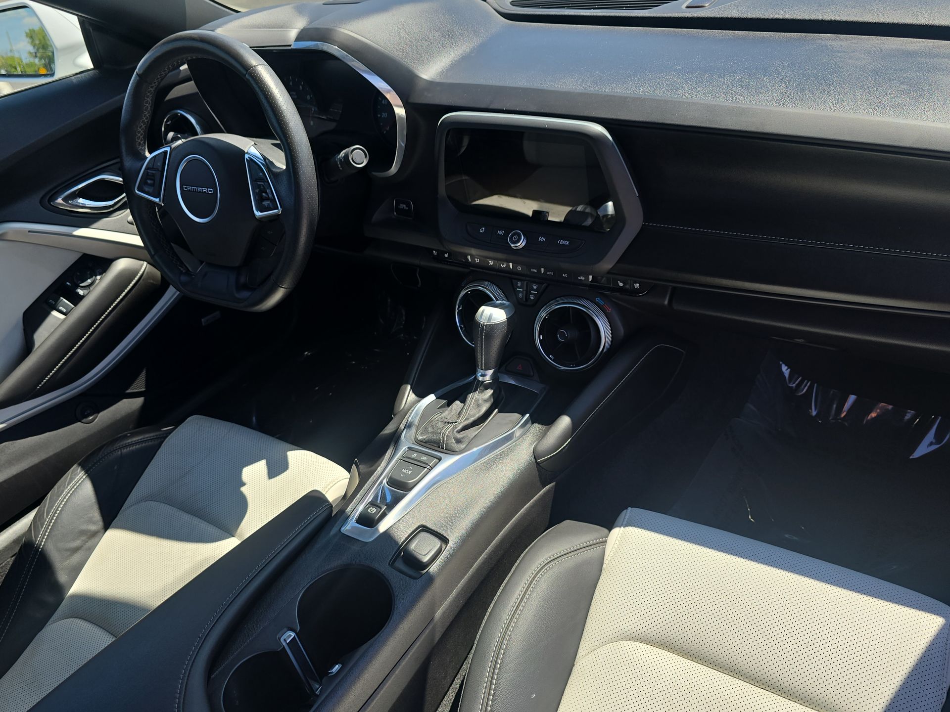 2016 Chevrolet Camaro 2LT photo 62