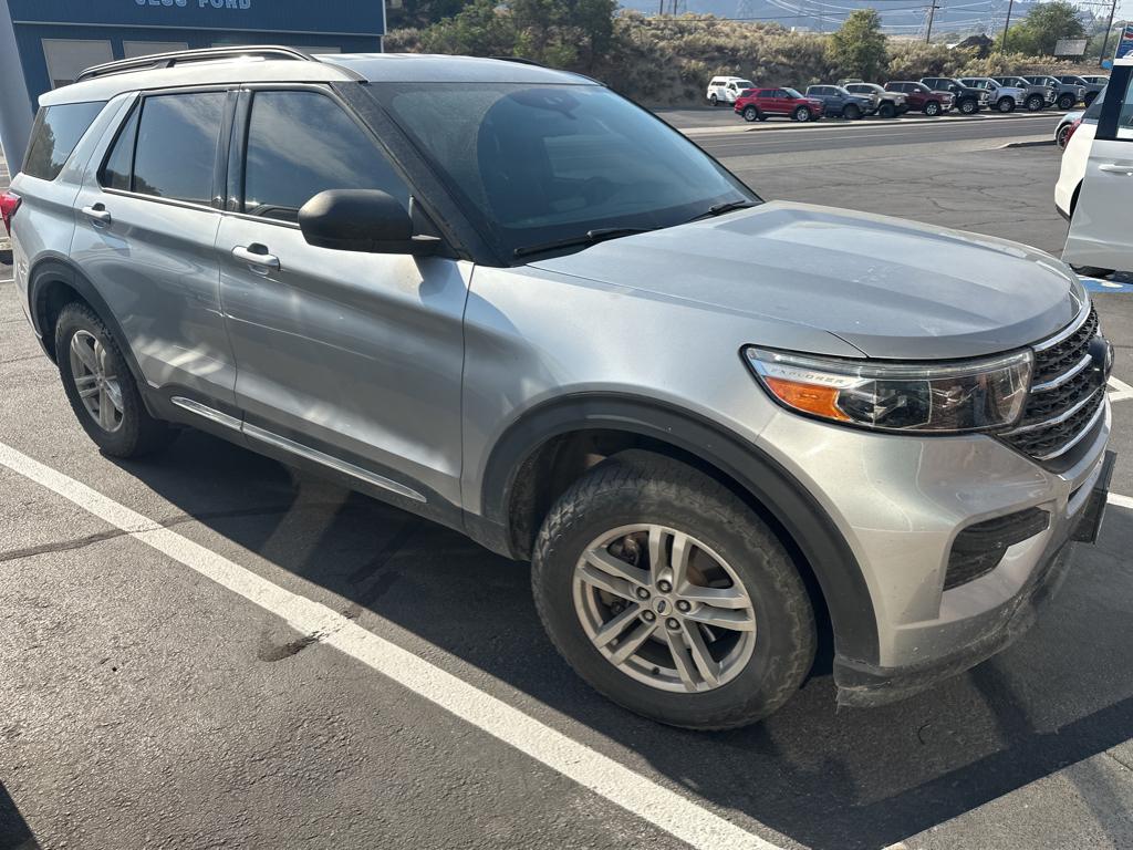 2020 Ford Explorer XLT photo 3