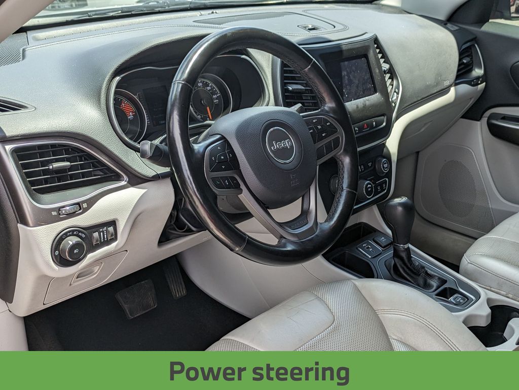 2021 Jeep Cherokee Latitude Lux photo 10
