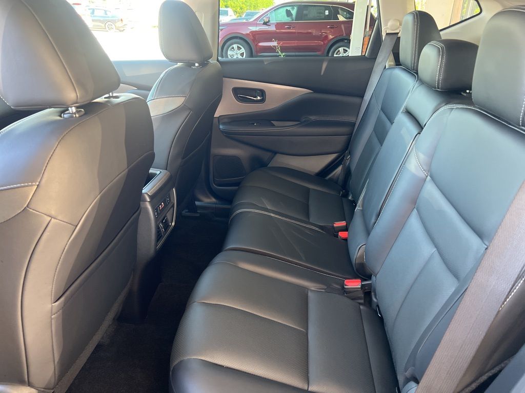 2024 Nissan Murano SL photo 9