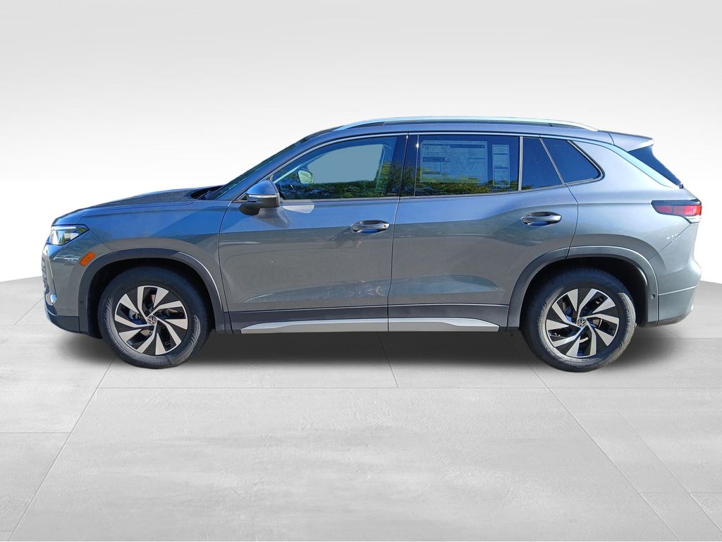 2025 Volkswagen Tiguan S photo 2