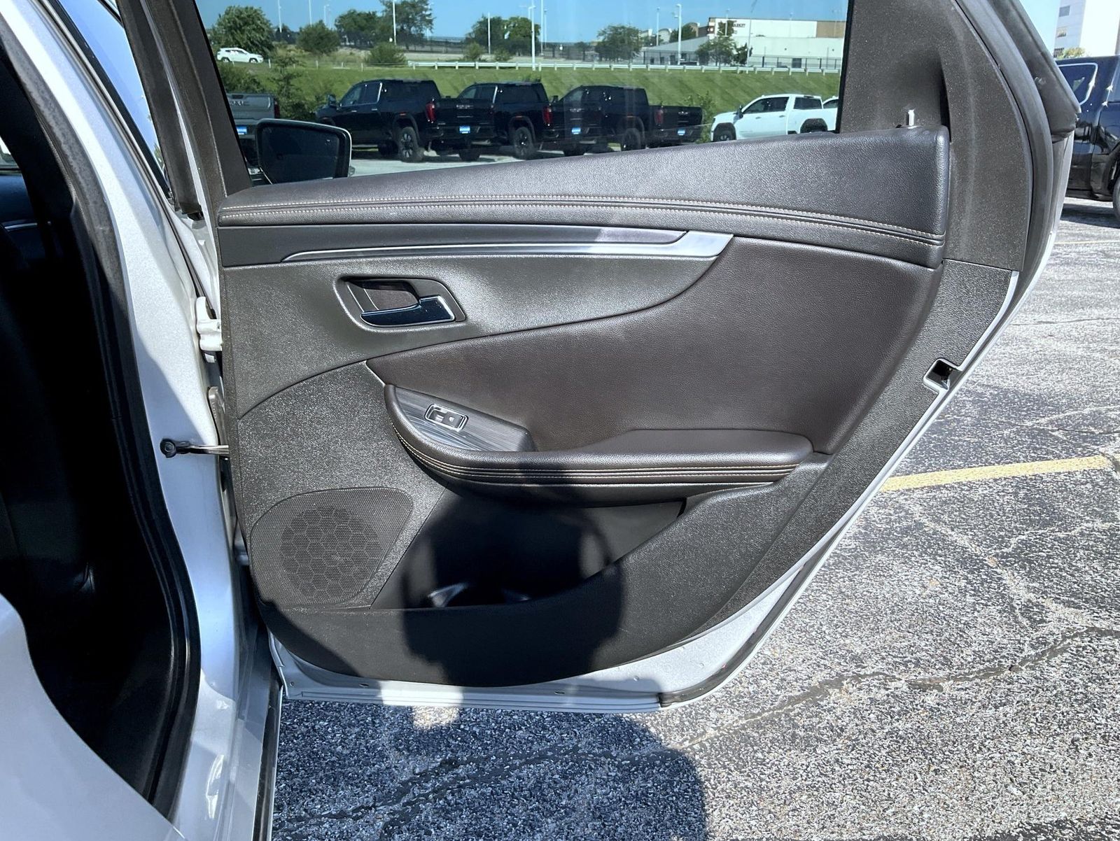 2019 Chevrolet Impala 1LT photo 17