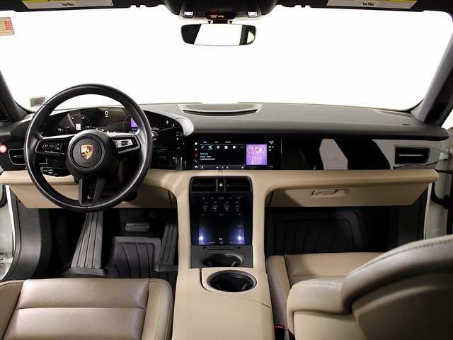 2023 Porsche Taycan photo 13