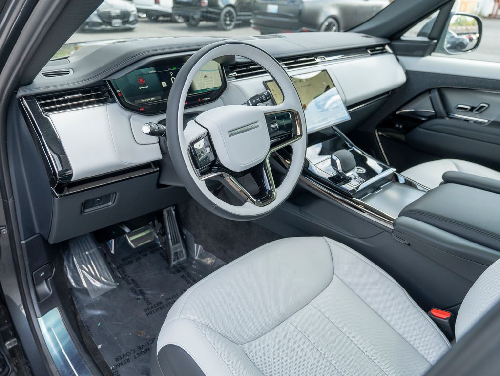 2025 Land Rover Range Rover Sport SE photo 11
